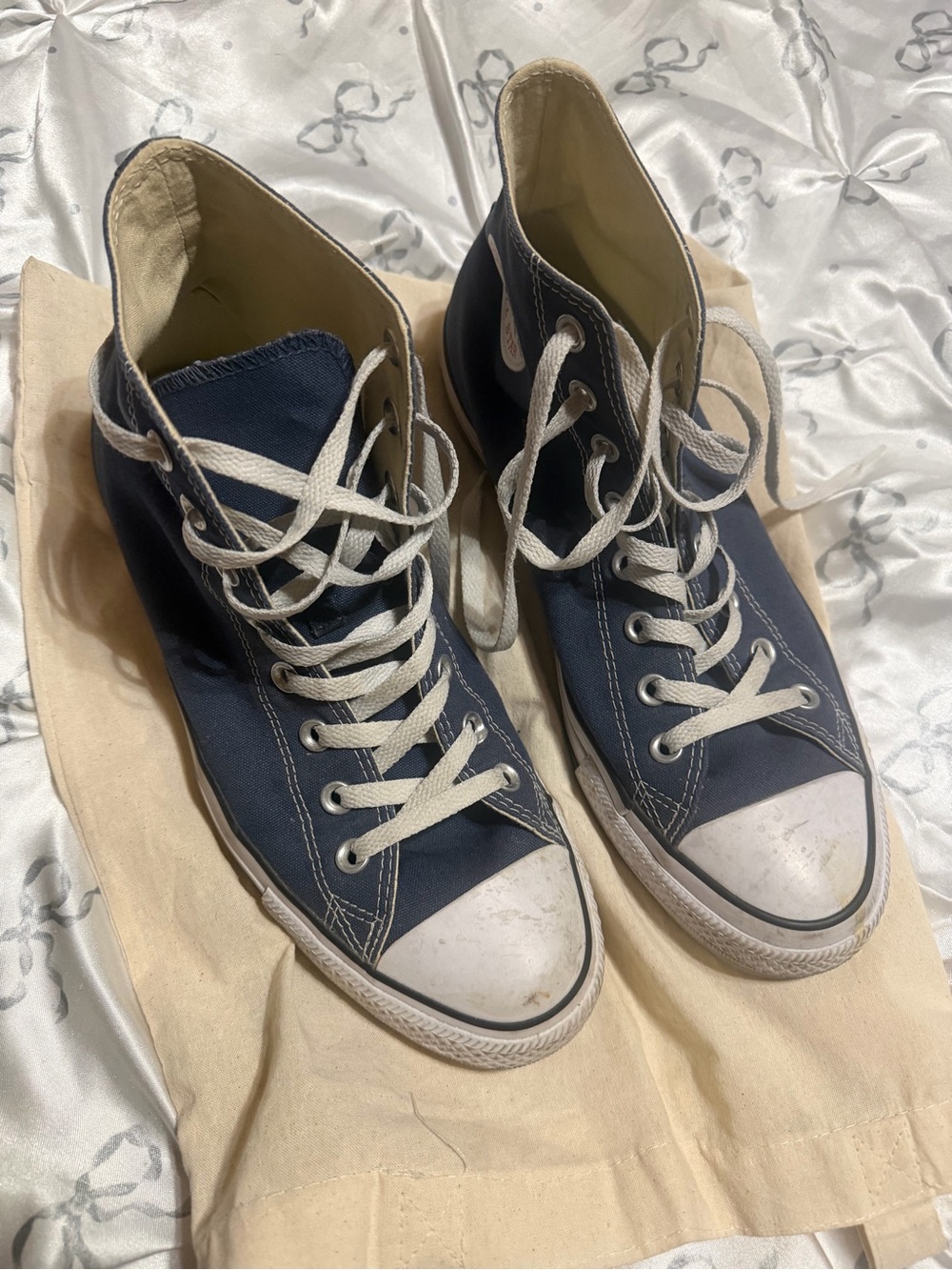 Converse Navy Blue High-Top Canvas Sneakers (Men’s 10, Women’s 12) used